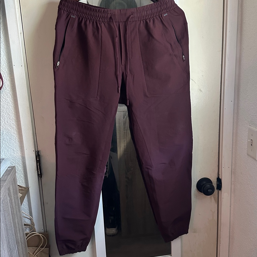 Lululemon Athletica License to train Burgundy Joggers